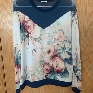 NWOT LulaRoe “Lizzy” XL top
